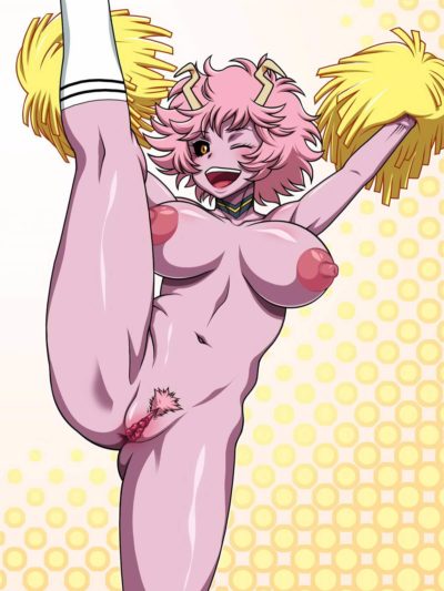 Mina Ashido nue a de gros seins et une chatte taillée charnue