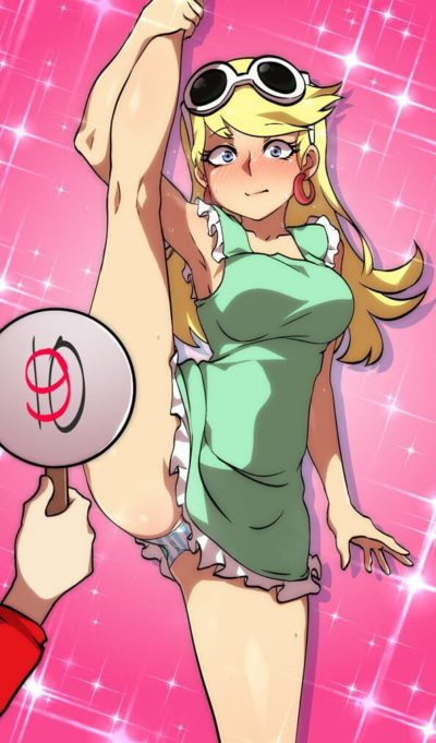 Leni Loud ecchi montre son minou moulé sous sa culotte